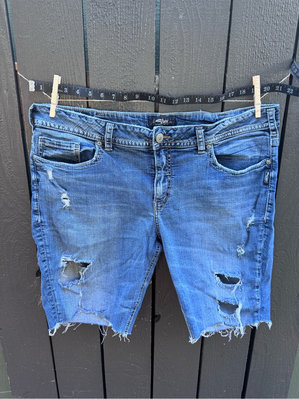 Silver Jeans Medium Blue Distressed Crop Denim Shorts, Size 22